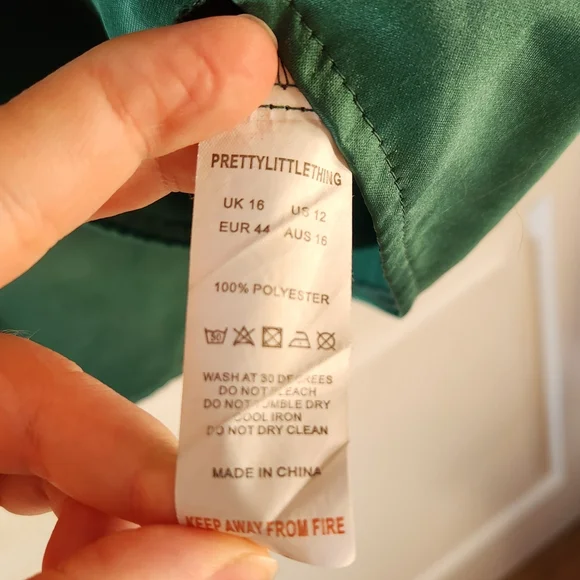 Emerald Green Sateen Dress - Picture 3 of 11